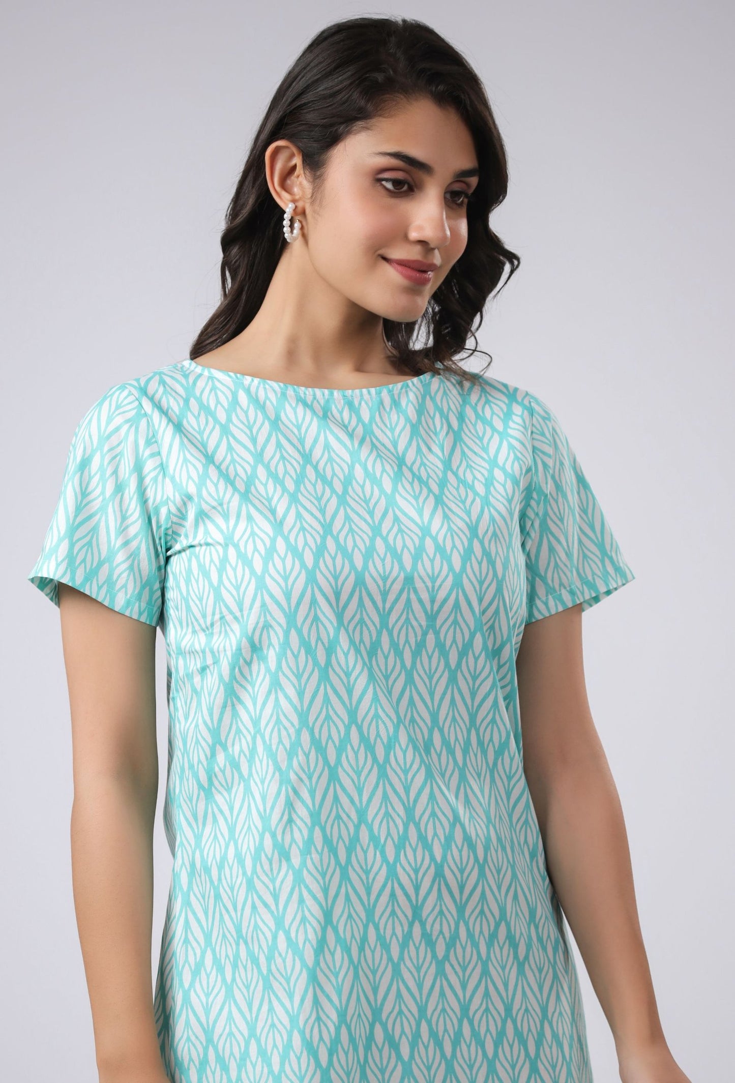 SUSTAINABLE BCI COTTON AQUA AND WHITE ROUND NECK BELOW KNEE NIGHT DRESS