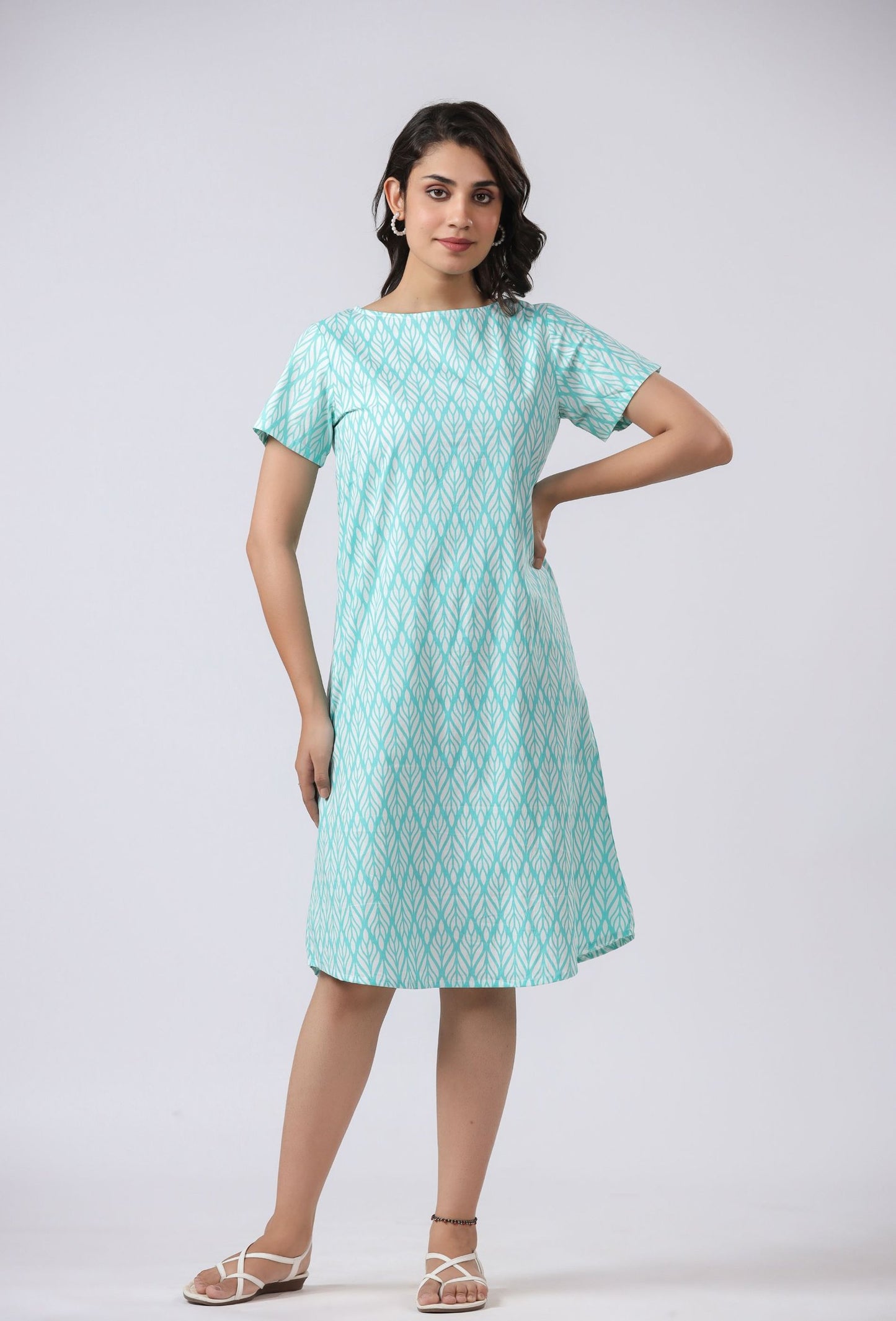 SUSTAINABLE BCI COTTON AQUA AND WHITE ROUND NECK BELOW KNEE NIGHT DRESS